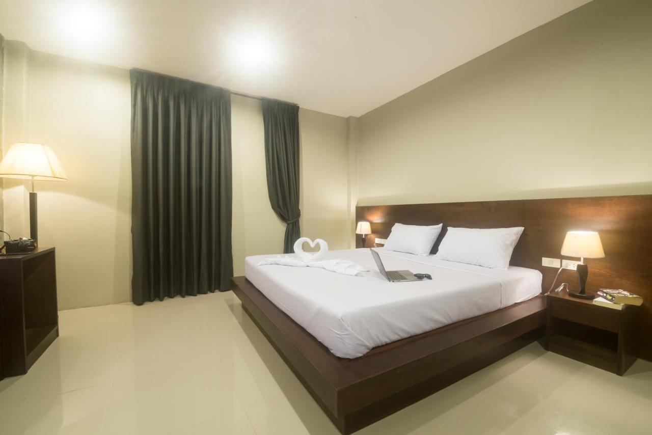 Green Leaf Hostel Phuket Екстериор снимка