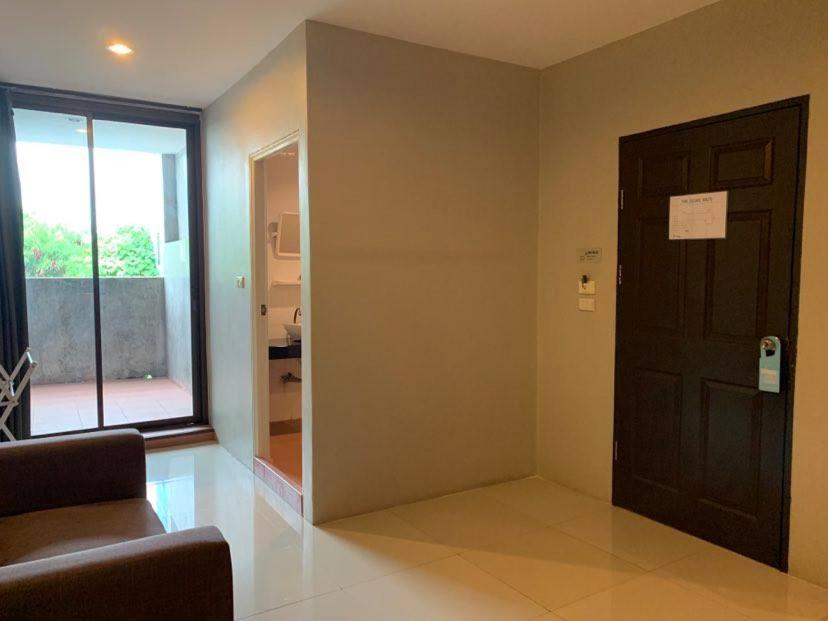 Green Leaf Hostel Phuket Екстериор снимка