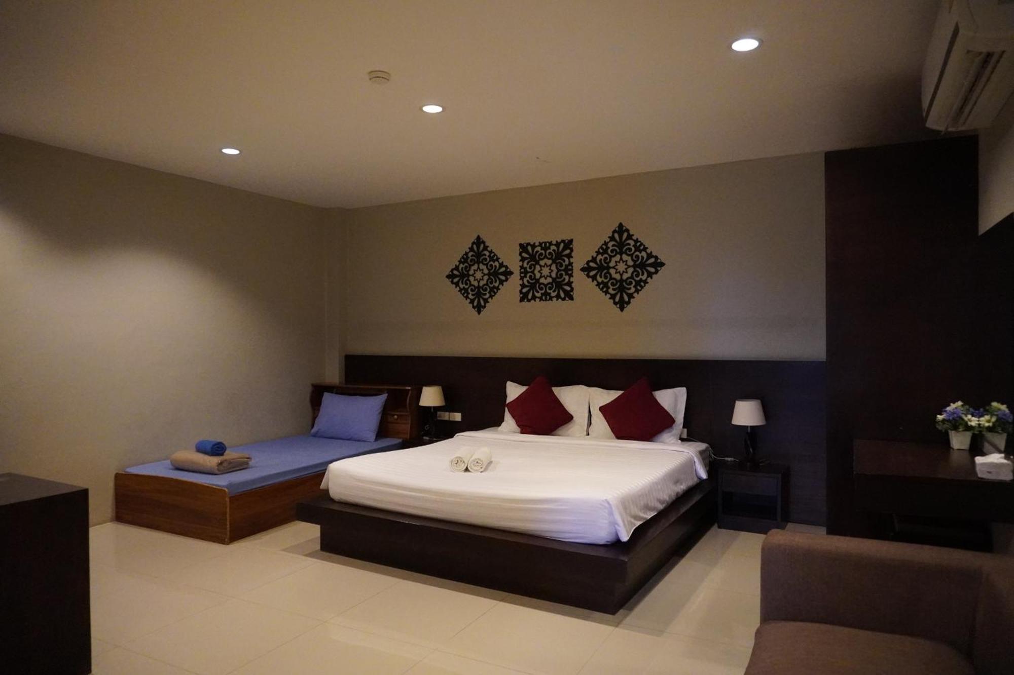 Green Leaf Hostel Phuket Екстериор снимка