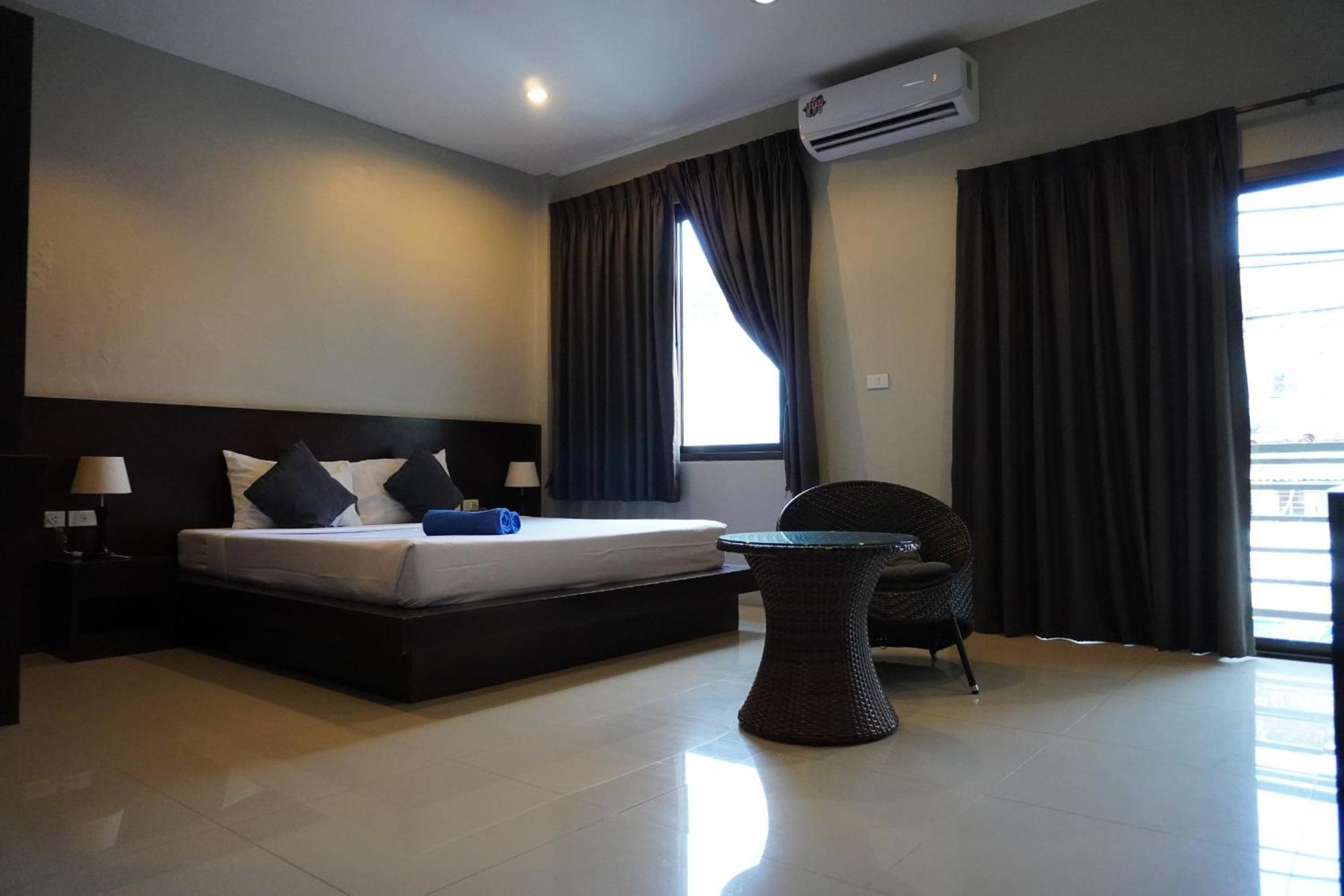 Green Leaf Hostel Phuket Екстериор снимка