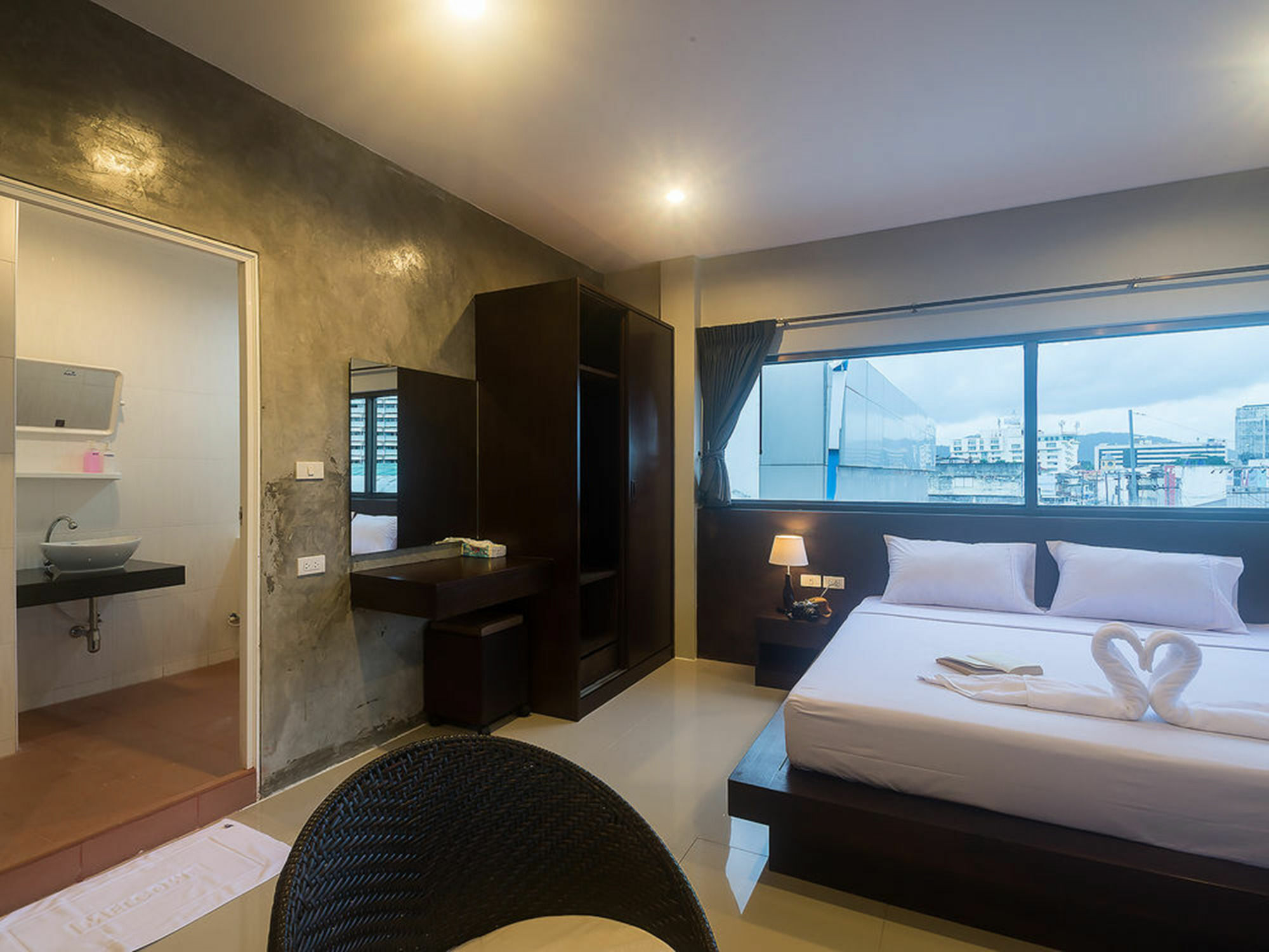 Green Leaf Hostel Phuket Екстериор снимка